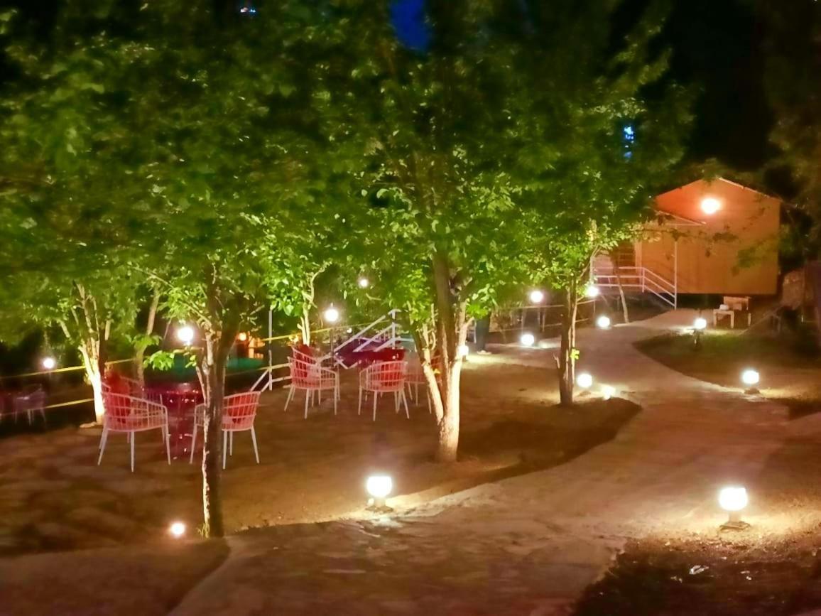 Aamod At Shoghi Luxury Cottage Resort Shimla Exterior foto