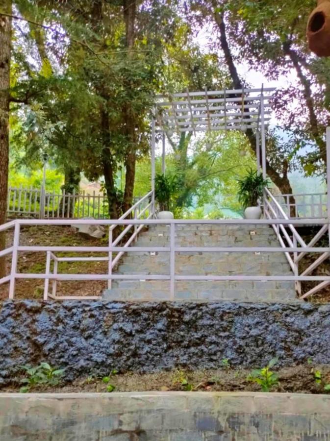Aamod At Shoghi Luxury Cottage Resort Shimla Exterior foto